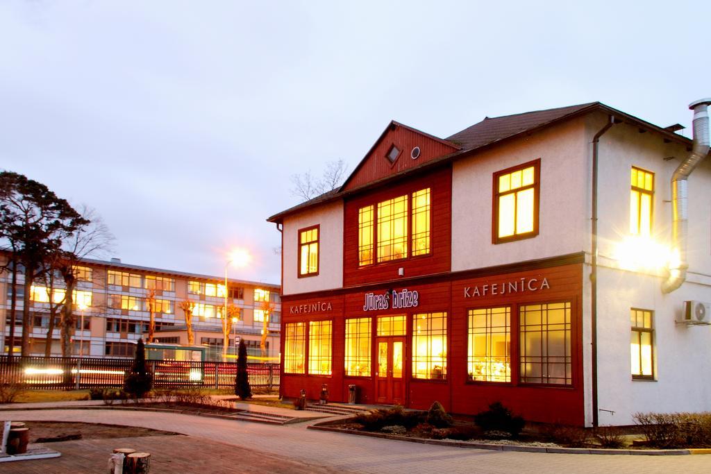 Juras Brize Hotel Ventspils Exterior photo