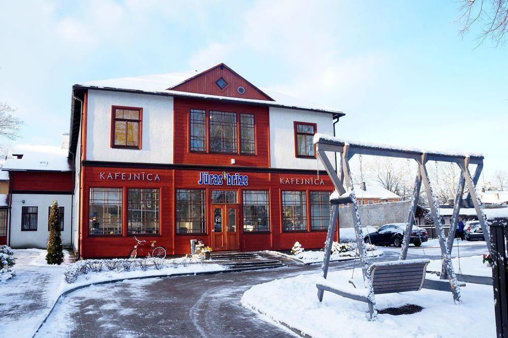 Juras Brize Hotel Ventspils Exterior photo